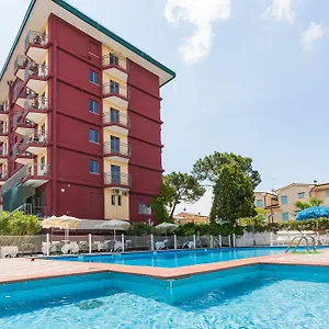 https://hotel-frank.hotelslidodijesolo.com